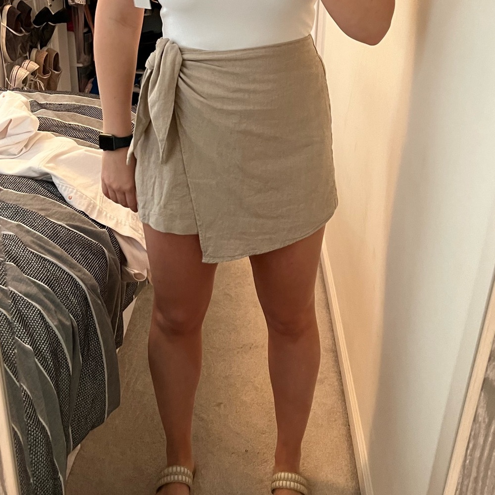 A New day linen khaki skort